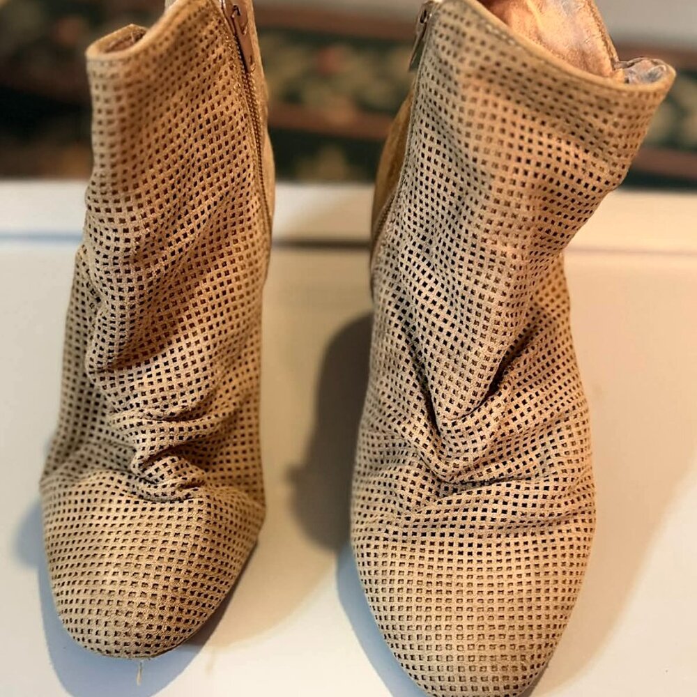 SIZE 9 Maurice's suede-like Crystal scrunch side zip bootie - Beige Taupe